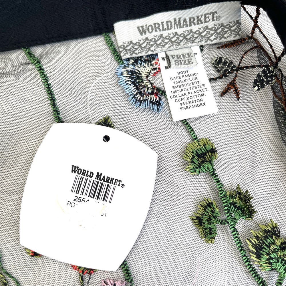 Kimono, botanical embroidery, beautiful detail. One size, new with tag. - Picture 11 of 12